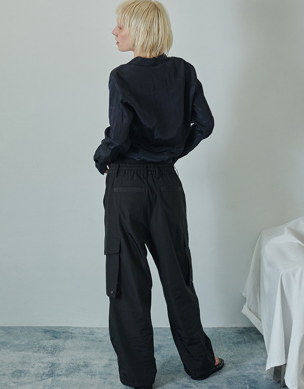 리게(RIGHE) FRONT ZIP CARGO PANTS BLACK