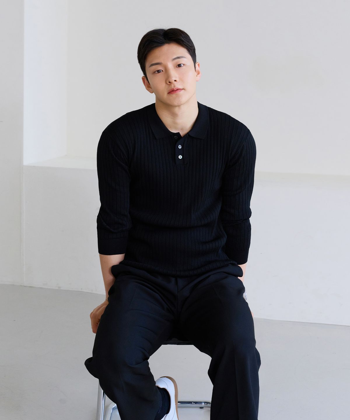 핵쿨남(HECKCOOLNAM) 어깨넓어보이는 남자 머슬핏 긴팔 골지카라 니트