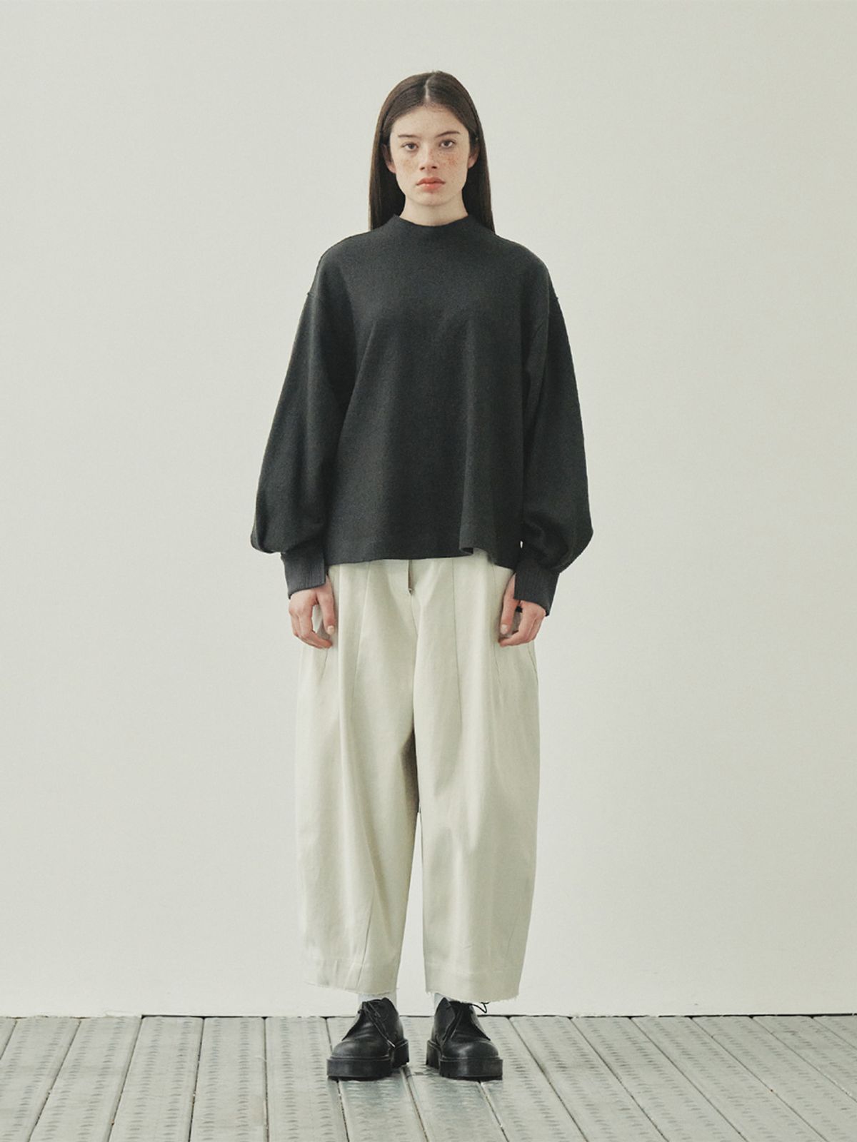 하우스공칠이씨(HAUS072C) CHLORIS BL DARK GREY