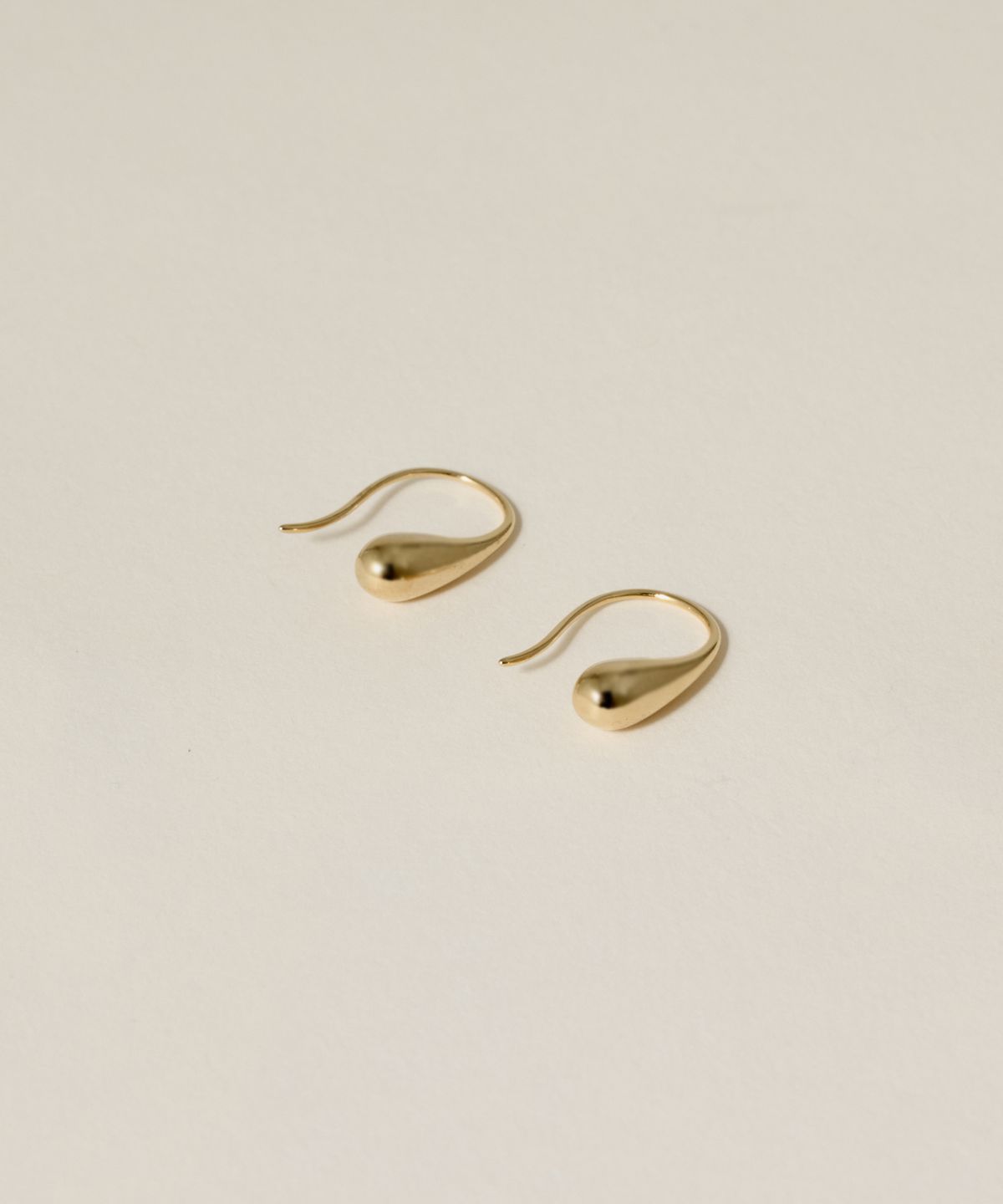 노비스도쿄(NOVICE TOKYO) 티어드롭 피어스 Teardrop Pierce / Gold