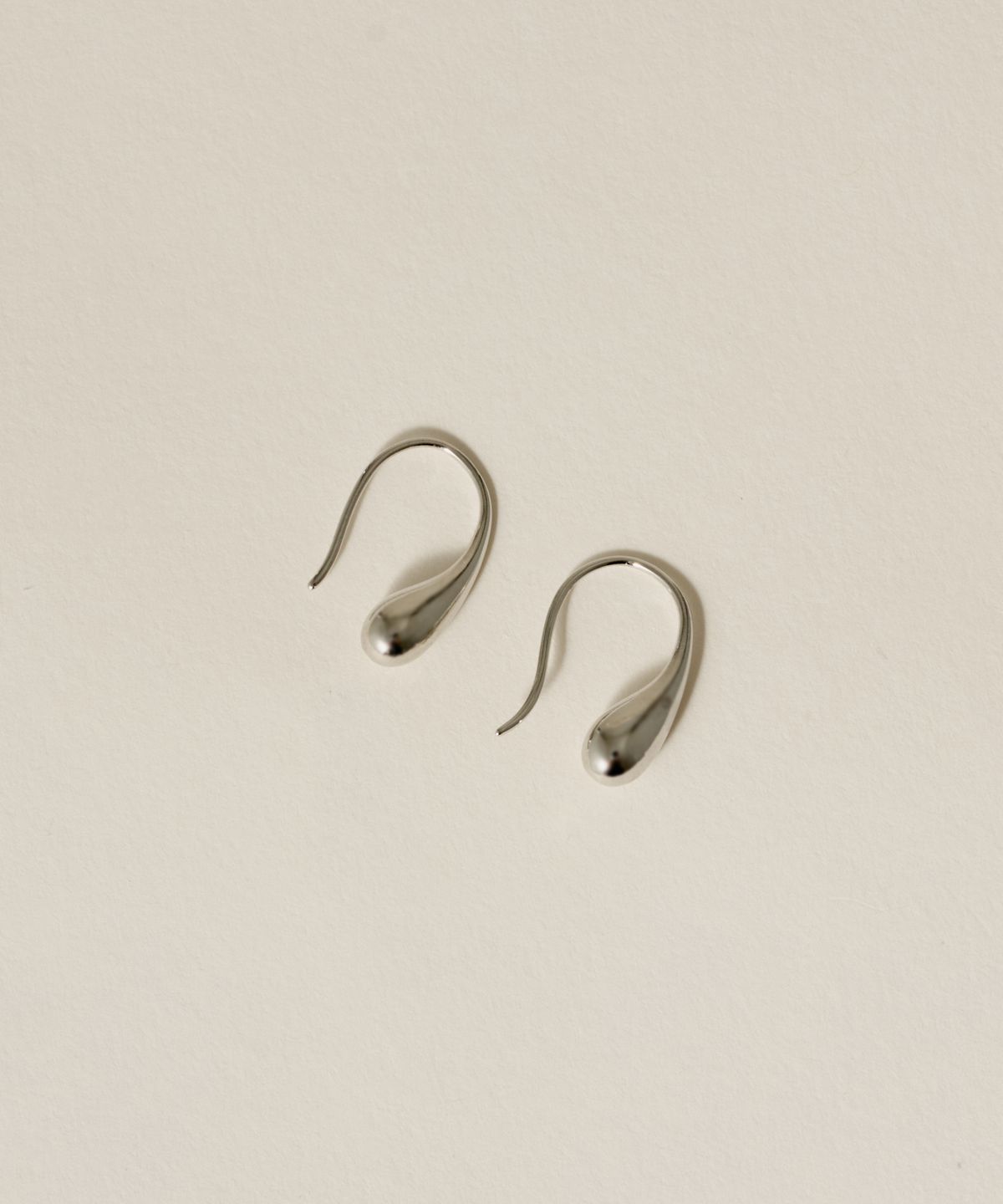노비스도쿄(NOVICE TOKYO) 티어드롭 피어스 Teardrop Pierce  / Silver