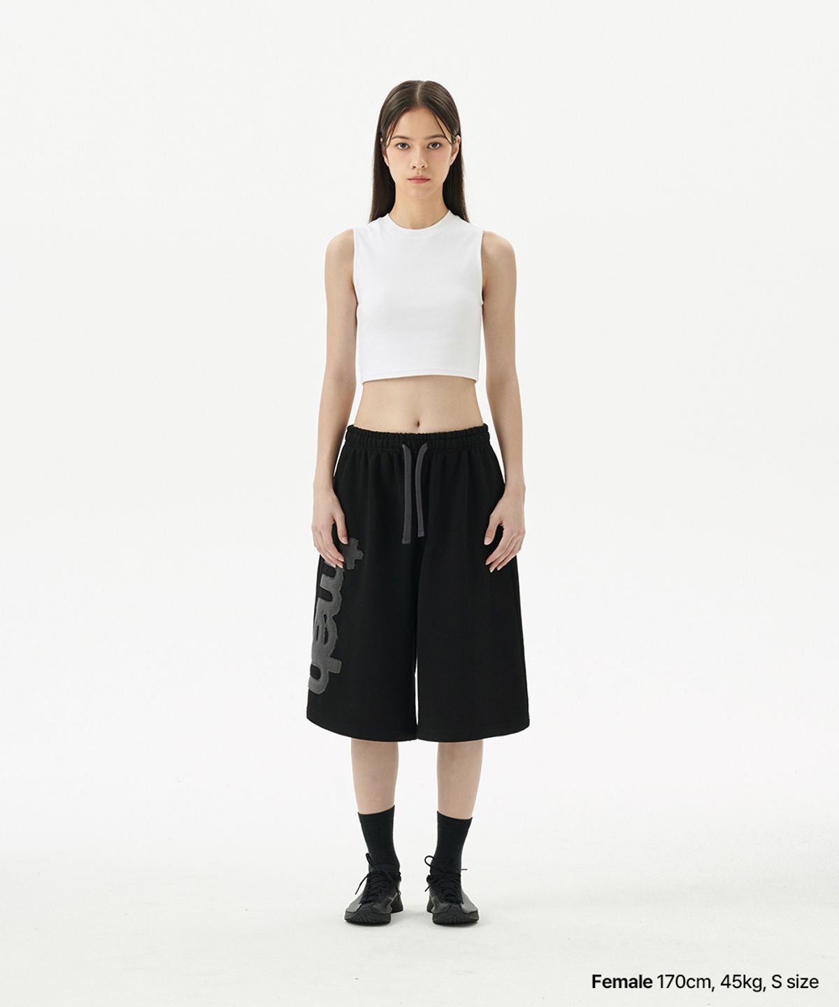 마하그리드(MAHAGRID) BERMUDA MAH APPLIQUE SWEATSHORT BLACK(MG2FMMPA06A)