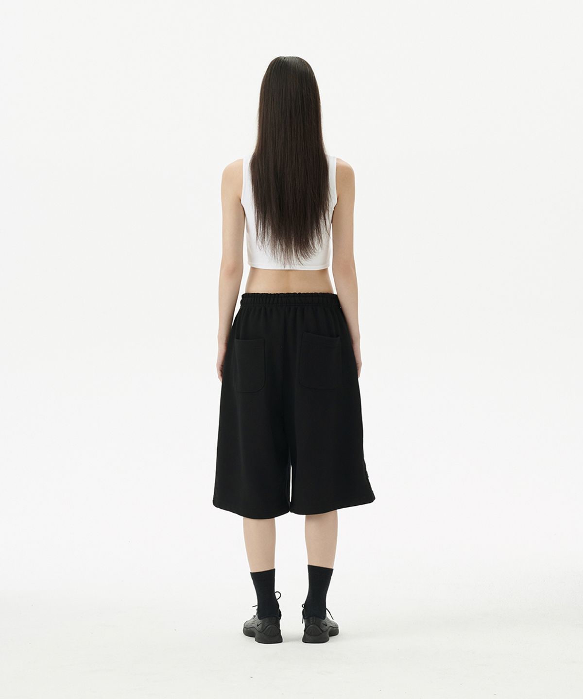 마하그리드(MAHAGRID) BERMUDA MAH APPLIQUE SWEATSHORT BLACK(MG2FMMPA06A)