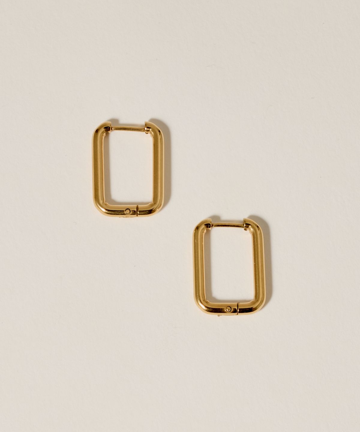 노비스도쿄(NOVICE TOKYO) 사각형 후프 피어스 hinged rectangle hoop pierce[stainless] / Gold