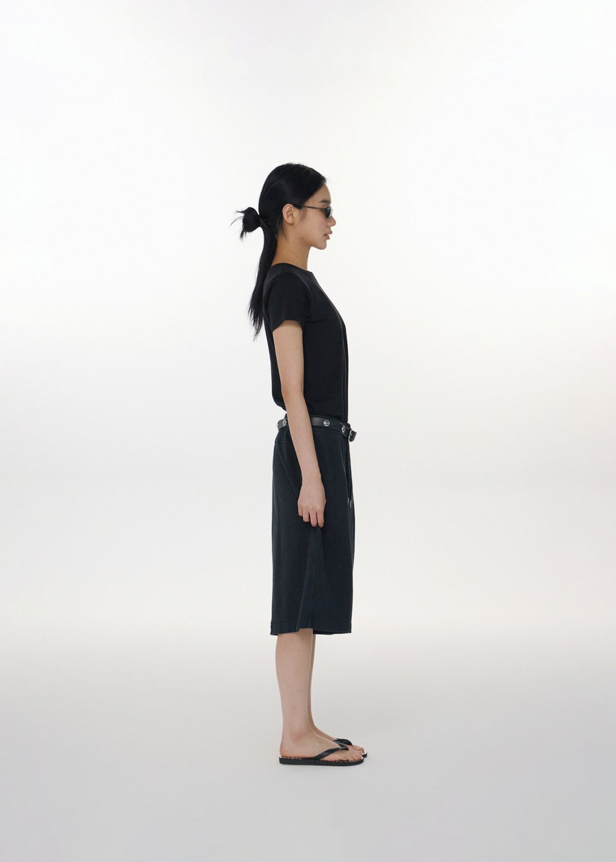 어텐즈(ATTENDS) Attends for cuteness tee (Black)