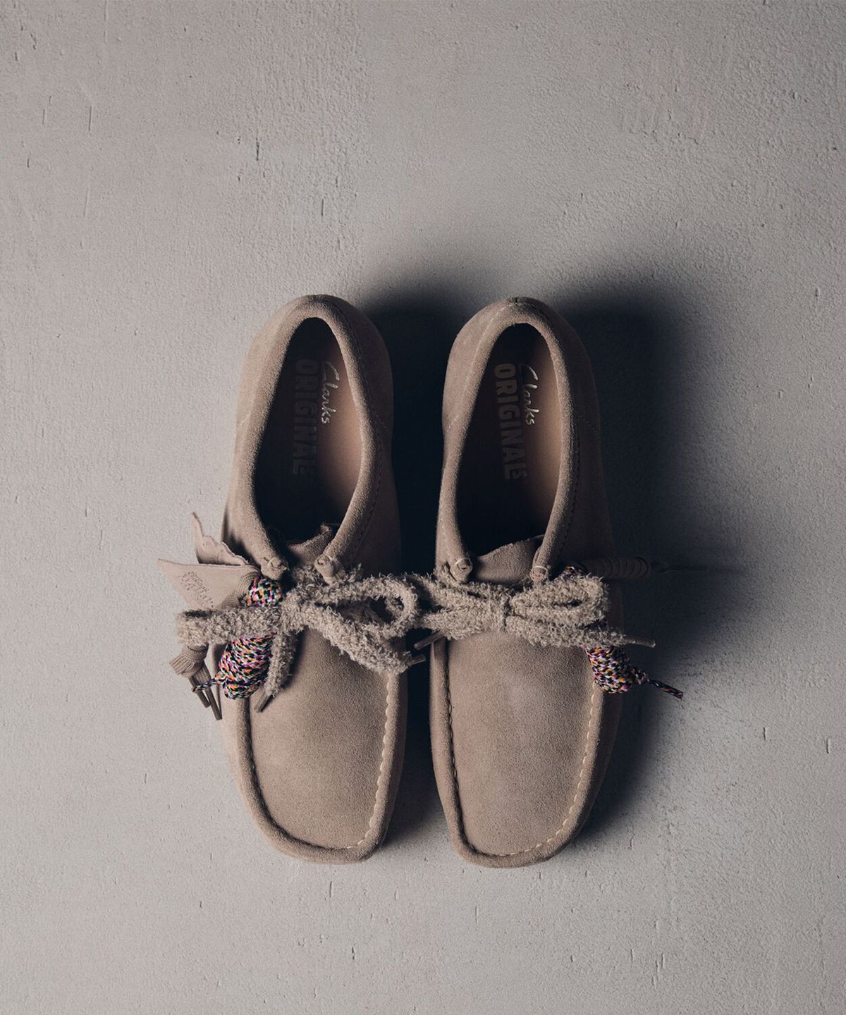 클락스 오리지널스(CLARKS ORIGINALS) (남성) 왈라비 2604 - 샌드 스웨이드 / 26182221