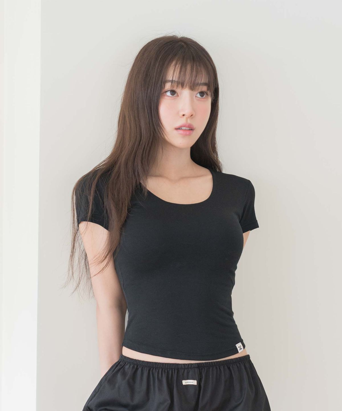 도로시와(DOROSIWA) 풀샷몰드 쫀득핏 딥라운드 반팔티_8colors