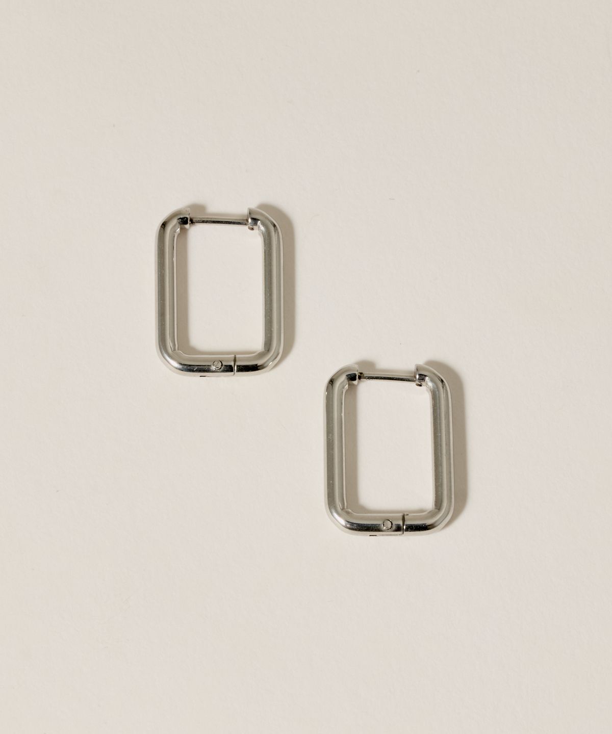 노비스도쿄(NOVICE TOKYO) 사각형 후프 피어스 hinged rectangle hoop pierce[stainless]  / Silver