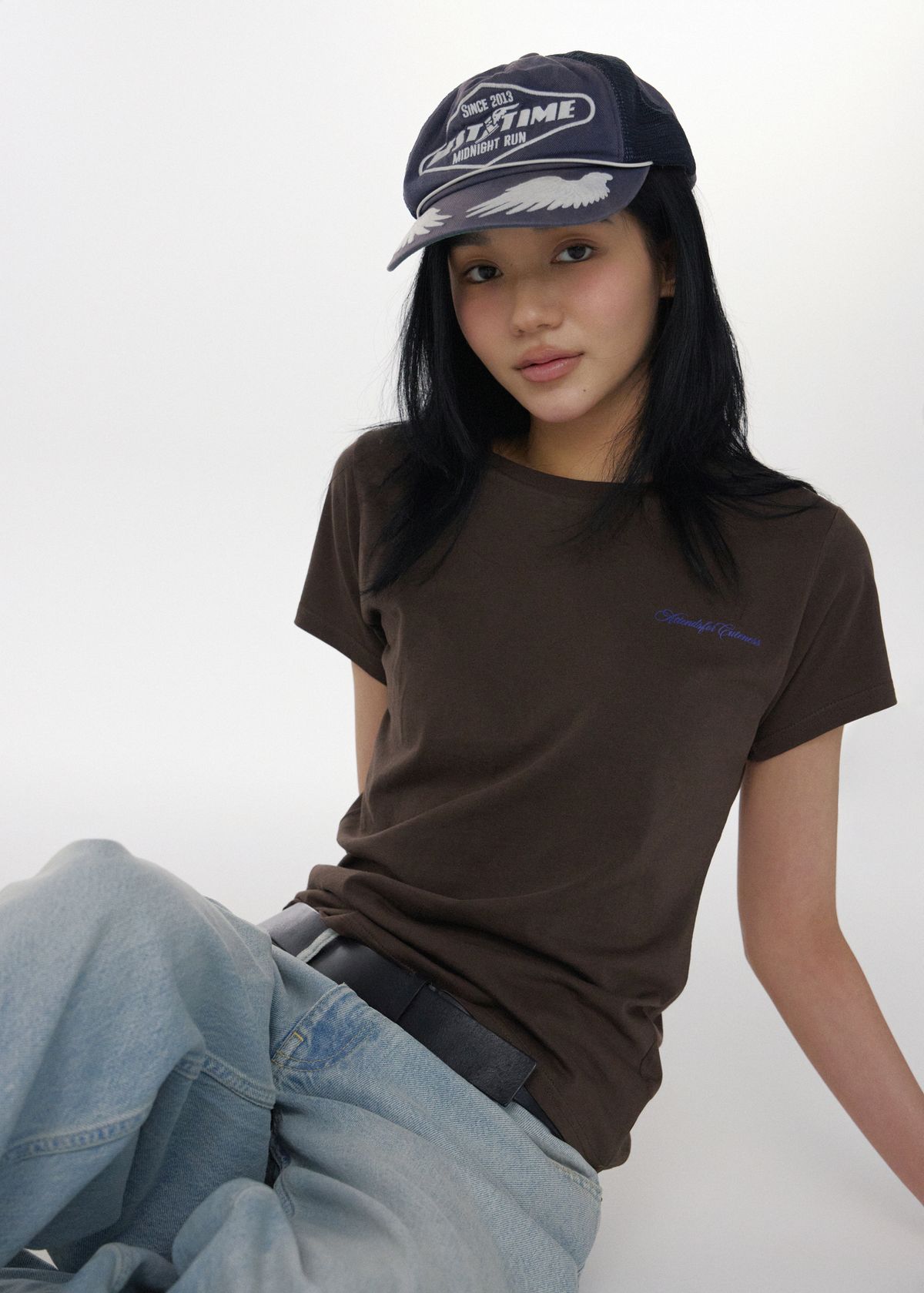 어텐즈(ATTENDS) Attends for cuteness tee (Brown)