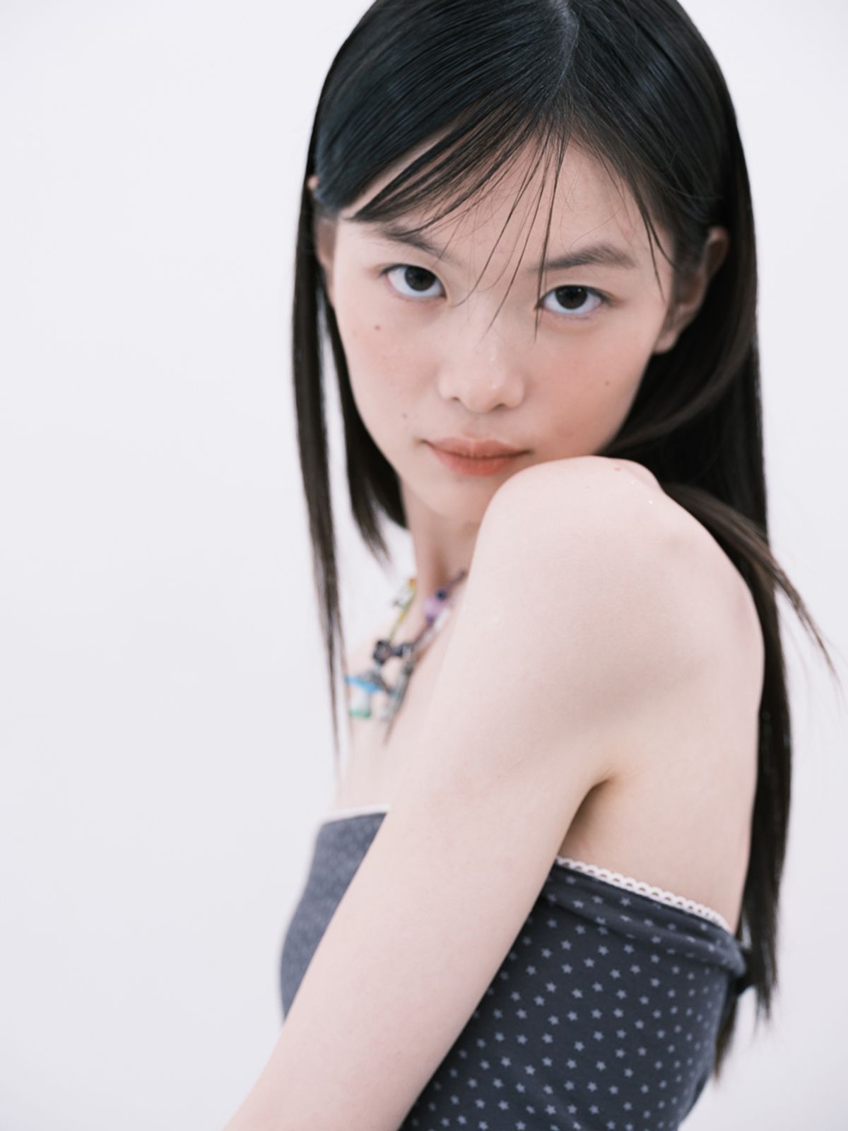 무음(MUWM) 리버서블 글리터 튜브탑 Reversible Glitter Tube Top (Charcoal)