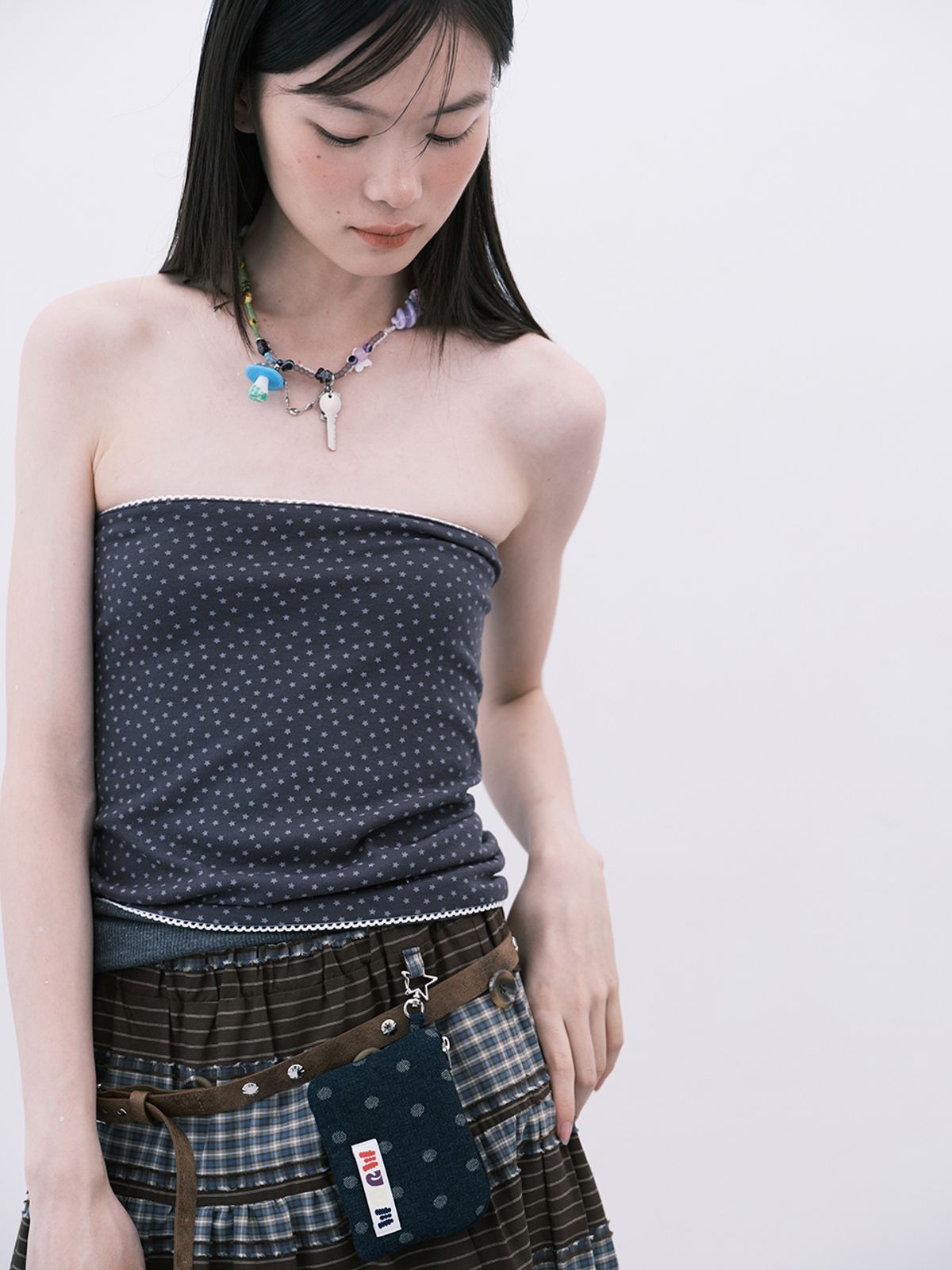 무음(MUWM) 리버서블 글리터 튜브탑 Reversible Glitter Tube Top (Charcoal)