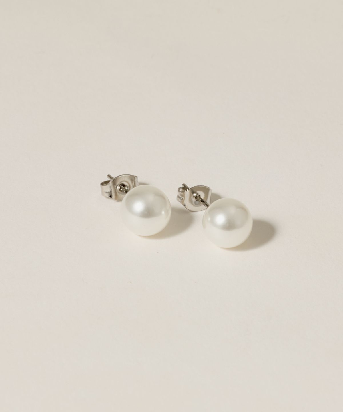 노비스도쿄(NOVICE TOKYO) 진주 귀걸이 Pearl Stud Pierce[Stainless]  / Silver