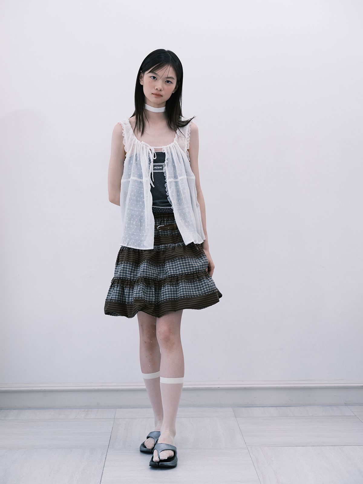 무음(MUWM) 나비 블라우스 Nabi Blouse (White)