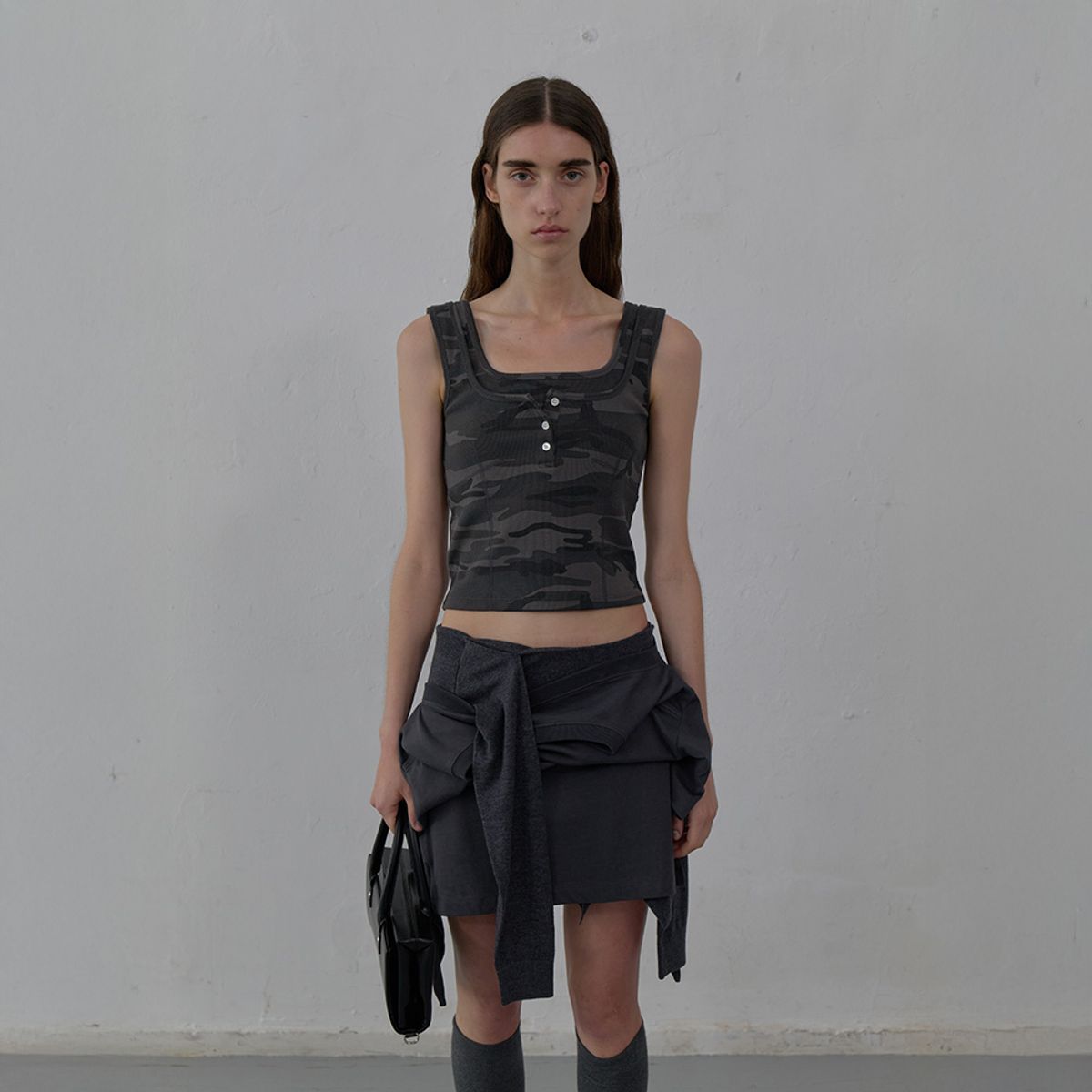 엘씨디씨티엠(LCDC™) DOUBLE LAYERED TANK TOP CAMO (DARK GREY)