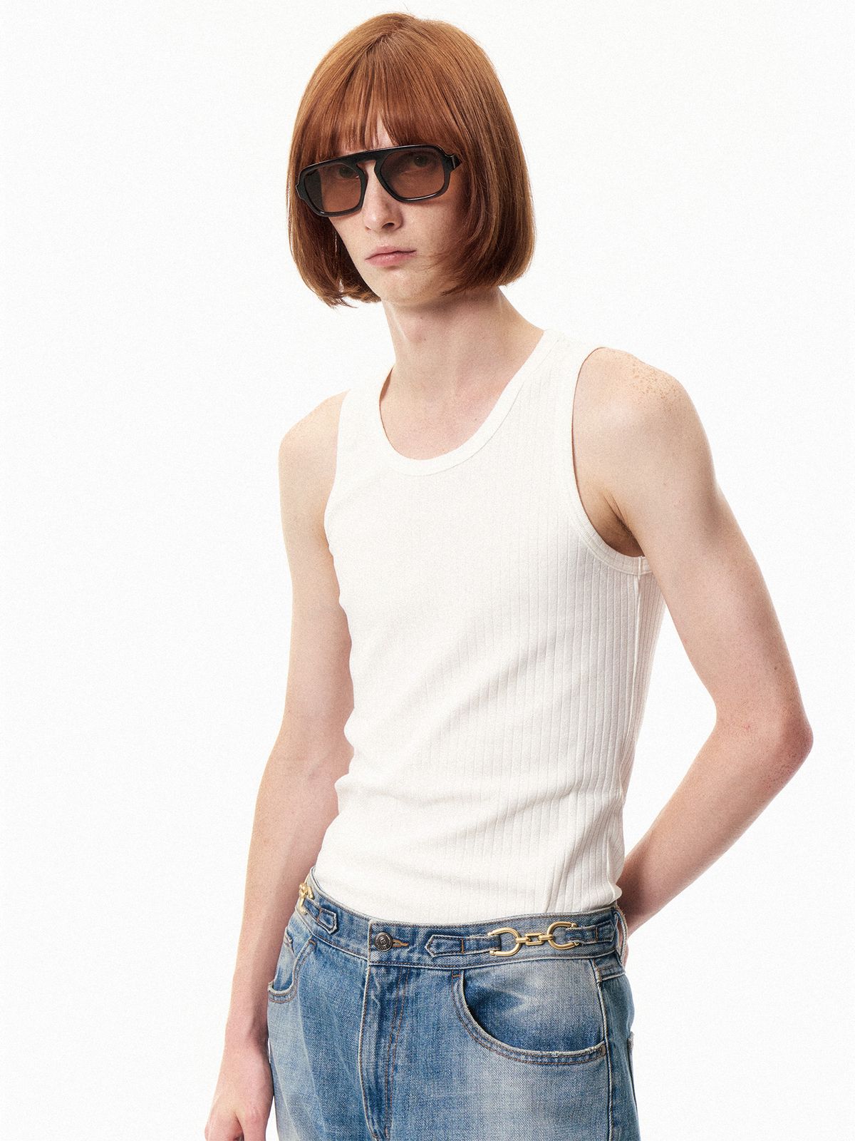 쿠르베(COURBE) Wed Sleeceless (White)