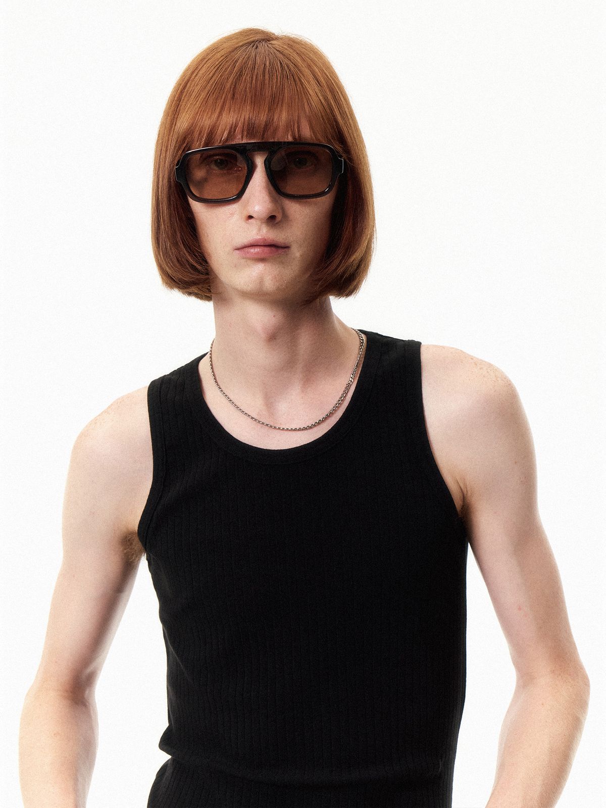 쿠르베(COURBE) Wed Sleeveless (Black)