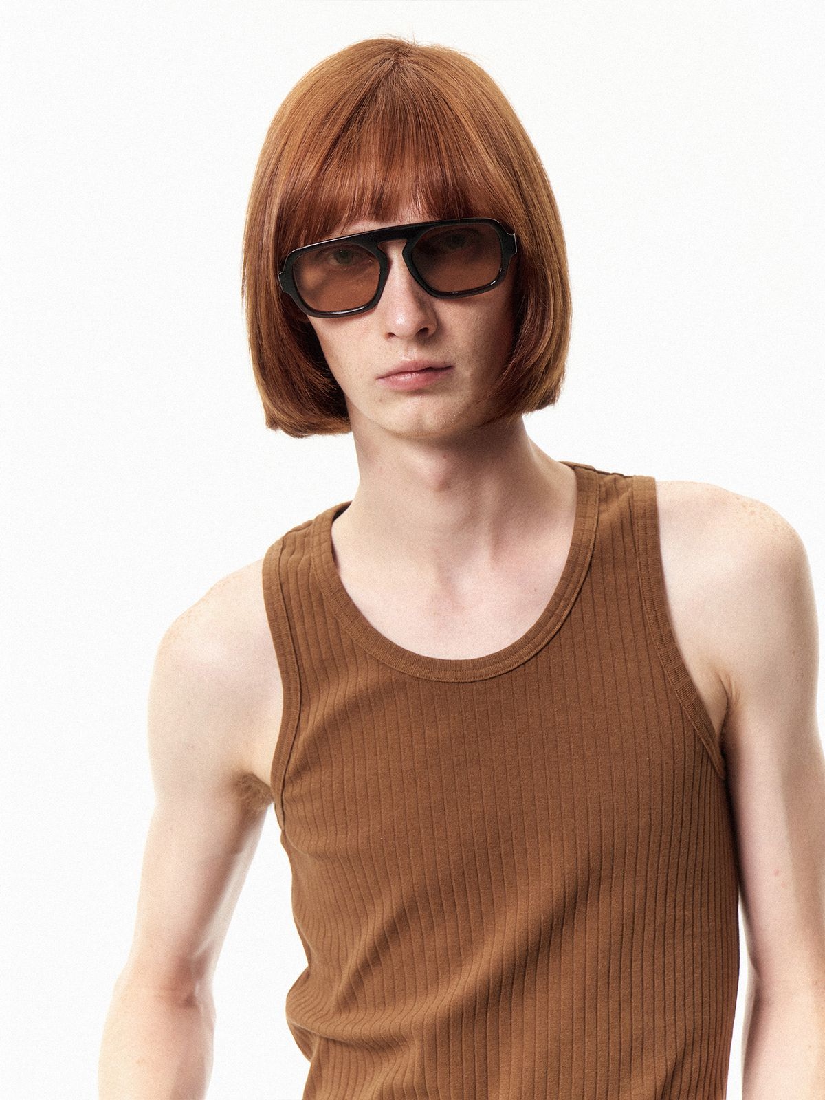 쿠르베(COURBE) Wed Sleeveless (Brown)