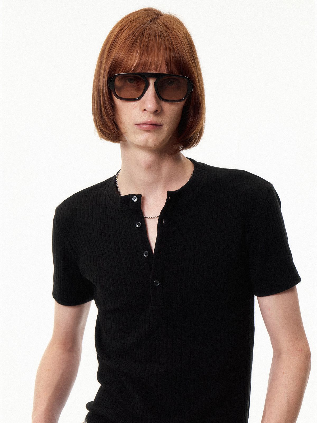 쿠르베(COURBE) Wed Heniey Neck (Black)