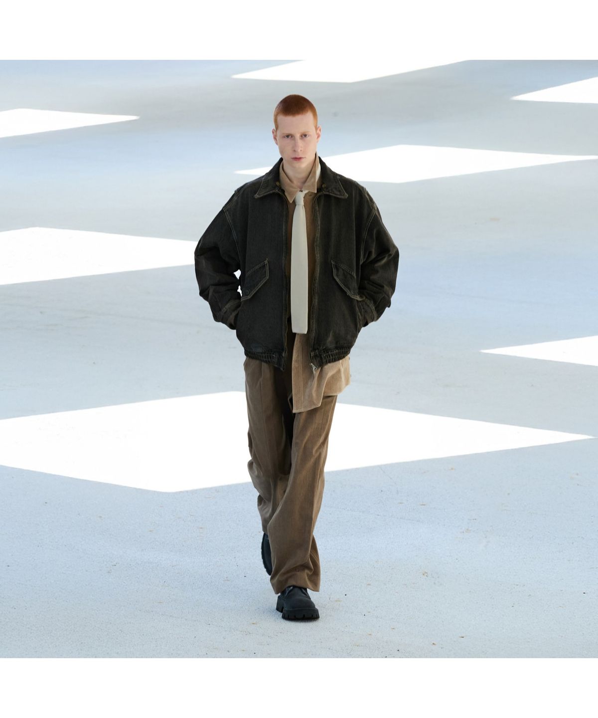 커스텀멜로우(CUSTOMELLOW) Beige Wide Fit One Tuck Corduroy Pants CWPAW25842BEX