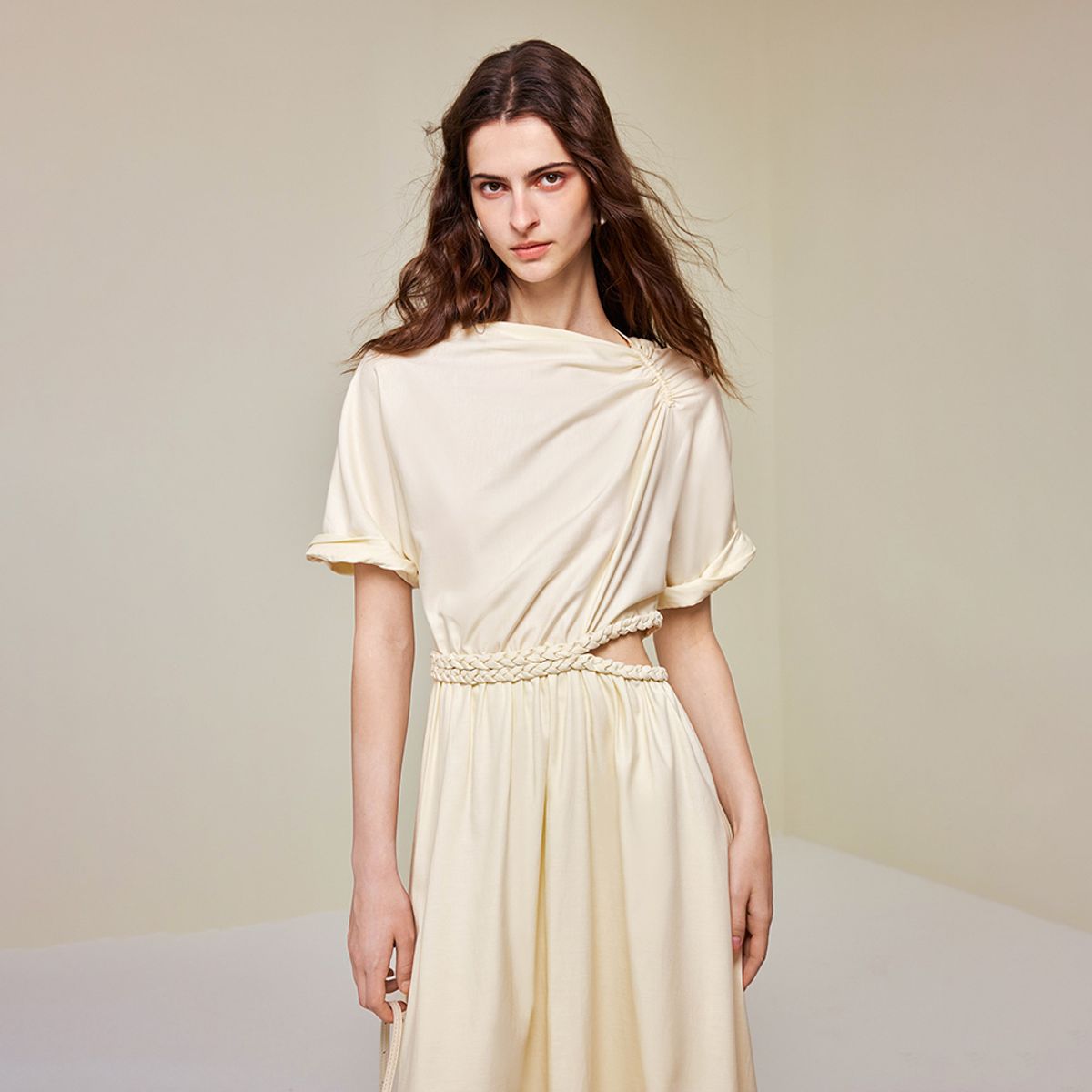 와이와이아이엠(YYIAM) YY_Belt a-line cut-out dress