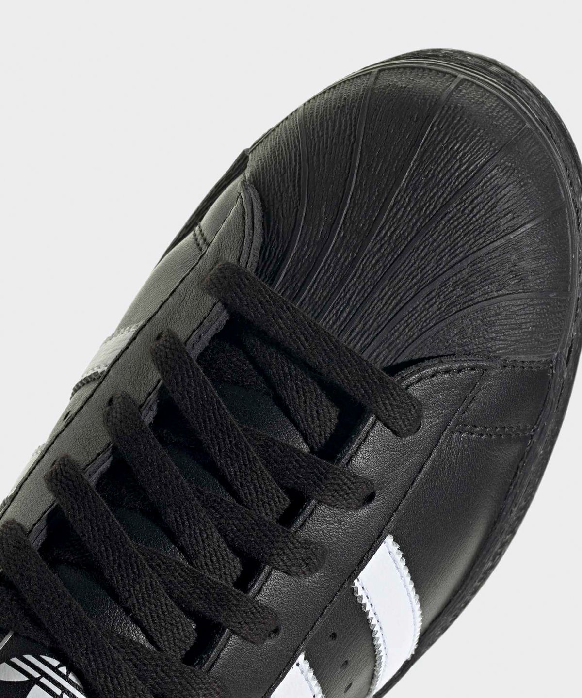 아디다스(ADIDAS) 슈퍼스타 82 - 블랙:화이트 / JI2026