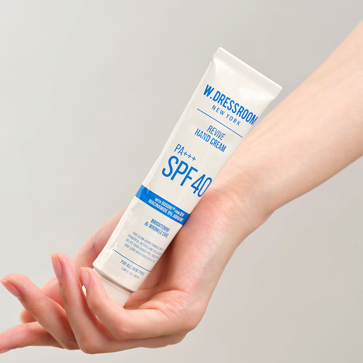 더블유드레스룸(W.DRESSROOM) [자외선차단/SPF40 PA+++] 리바이브 핸드크림 50ml
