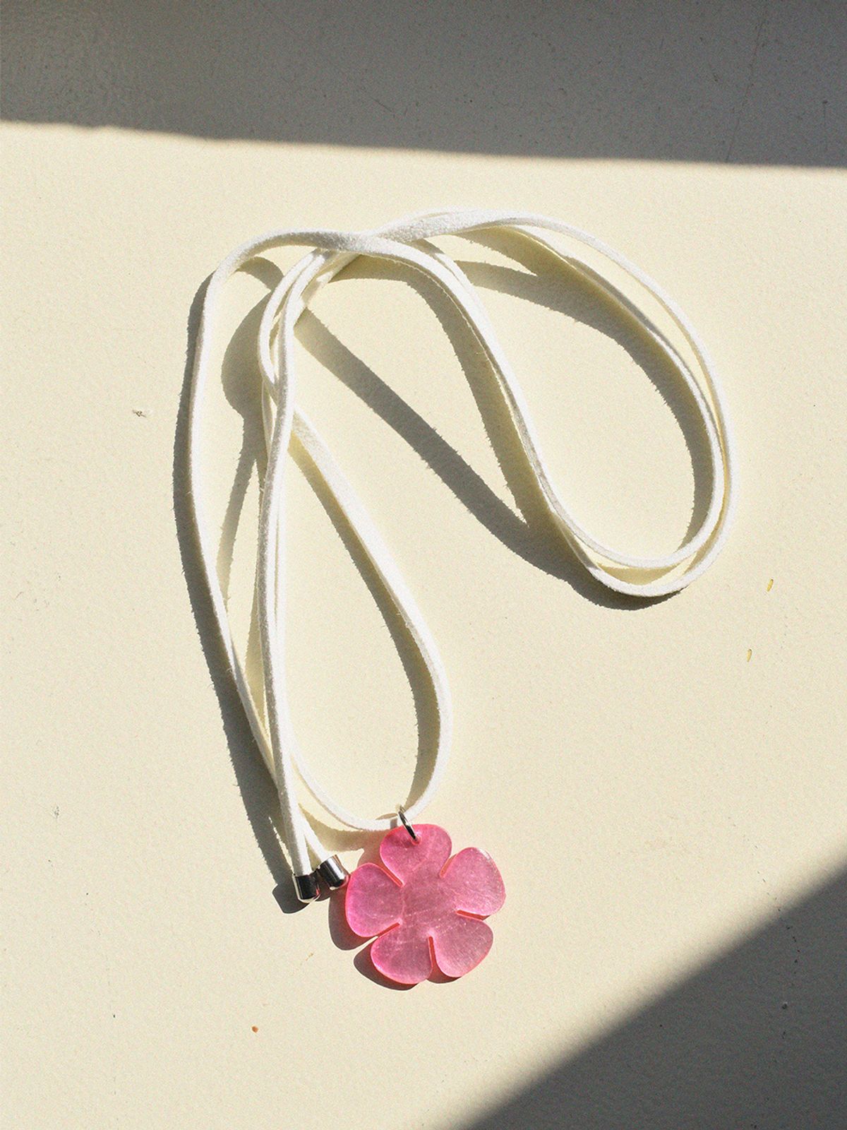 유지떼(USITE) FLOWER LIGHT NECKLACE, PINK