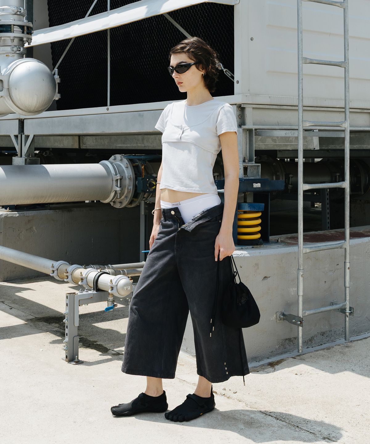 쓰리투에이티(THREE TO EIGHTY) MOCK BUSTIER LAYER TEE GREY