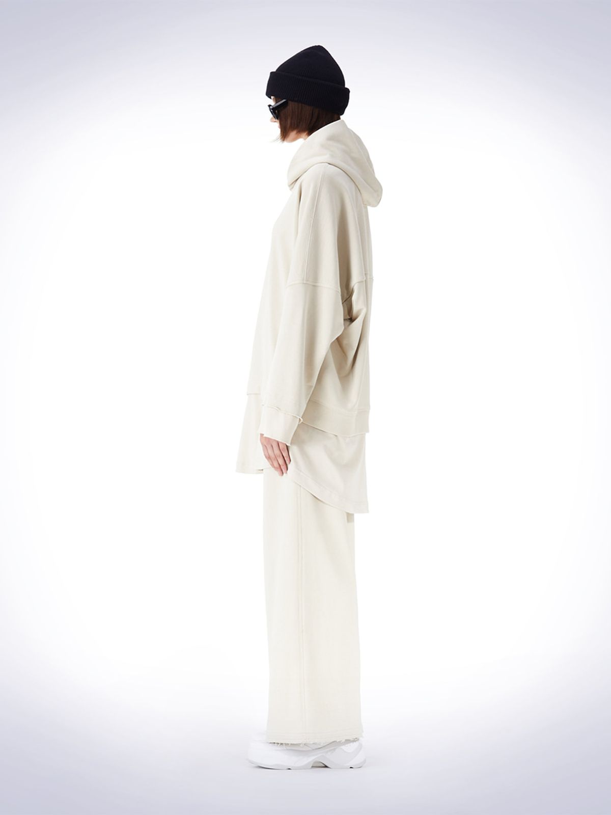 하우스공칠이씨(HAUS072C) LAYERED OVERFIT HOODIE T-SHIRT IVORY