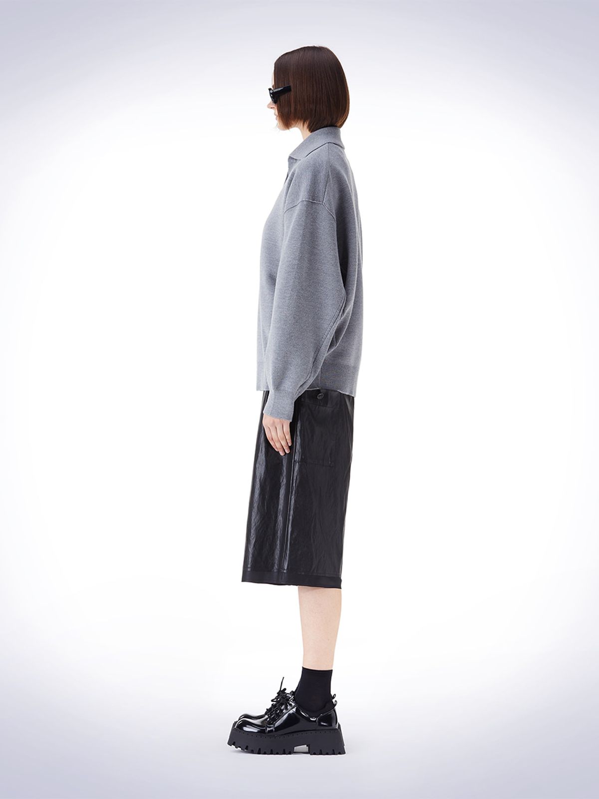 하우스공칠이씨(HAUS072C) EBBROIDERY POINT COLLAR KNIT GREY