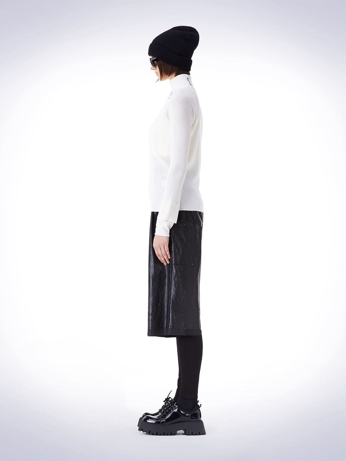 하우스공칠이씨(HAUS072C) WOOL LAYERED STITCH KNIT IVORY
