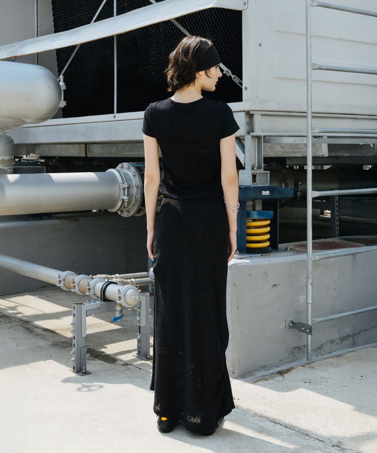 쓰리투에이티(THREE TO EIGHTY) UNBALANCE CROCHET SHIRRING SKIRT BLACK