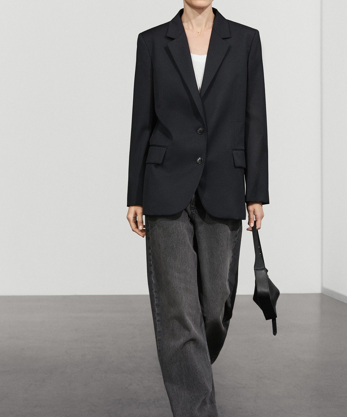 마시모두띠(MASSIMO DUTTI) 100% 엑스트라 파인 울 투 버튼 블레이저