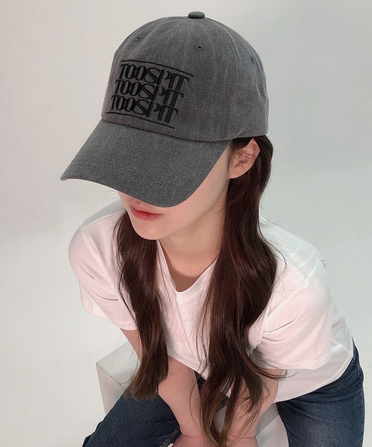 투에스핏(TOOSPIT) CLASSIC LOGO BALL CAP (GRAY)