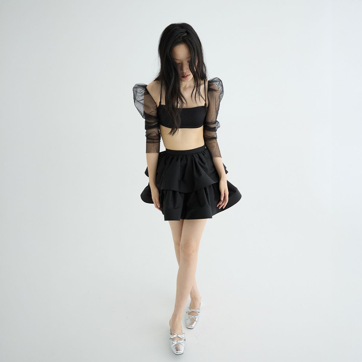 러뷰이(LOVUEE) 튤 퍼프 슬리브 볼레로 블랙