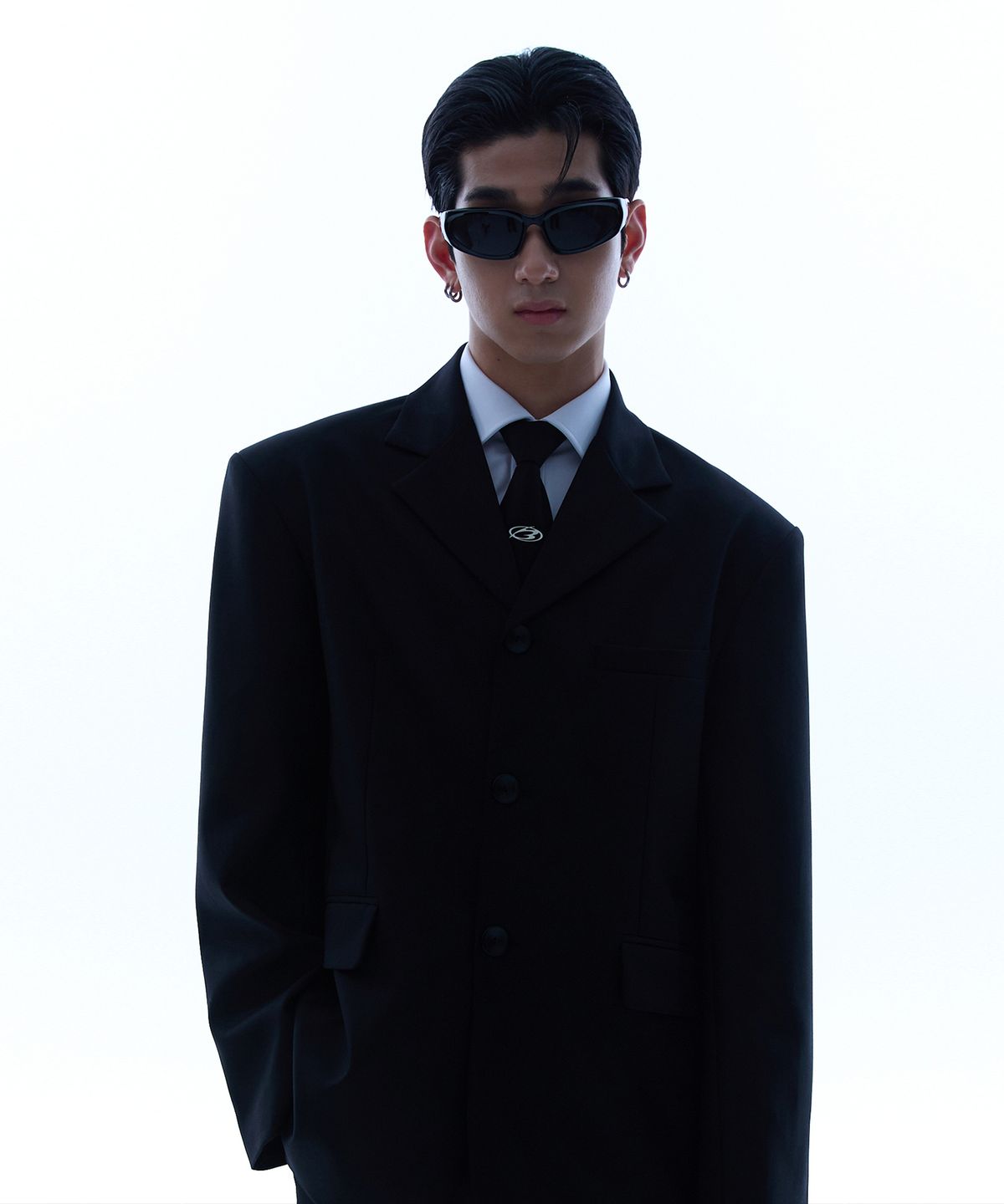 모어댄블랙(MORE THAN BLACK) LOGO NECK TIE