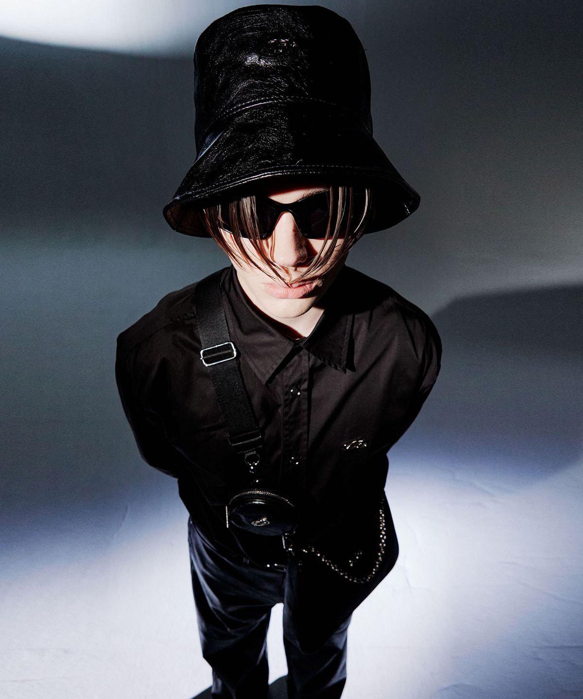 모어댄블랙(MORE THAN BLACK) LEATHER BUCKET HAT