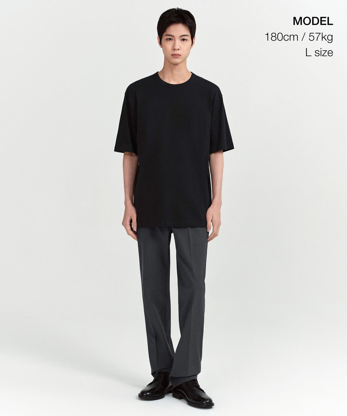 무신사 스탠다드(MUSINSA STANDARD) 릴렉스 핏 크루 넥 티셔츠 3팩
