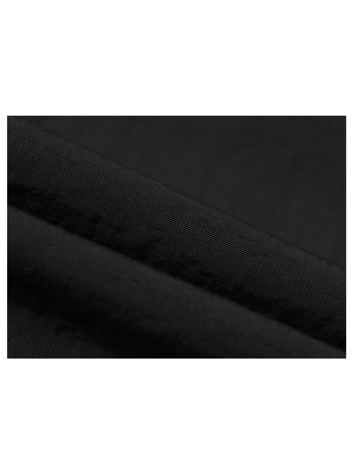 구빈(GUBIN) [SEASON OFF] 패치 포인트 나일론 카고 하프팬츠 - 블랙