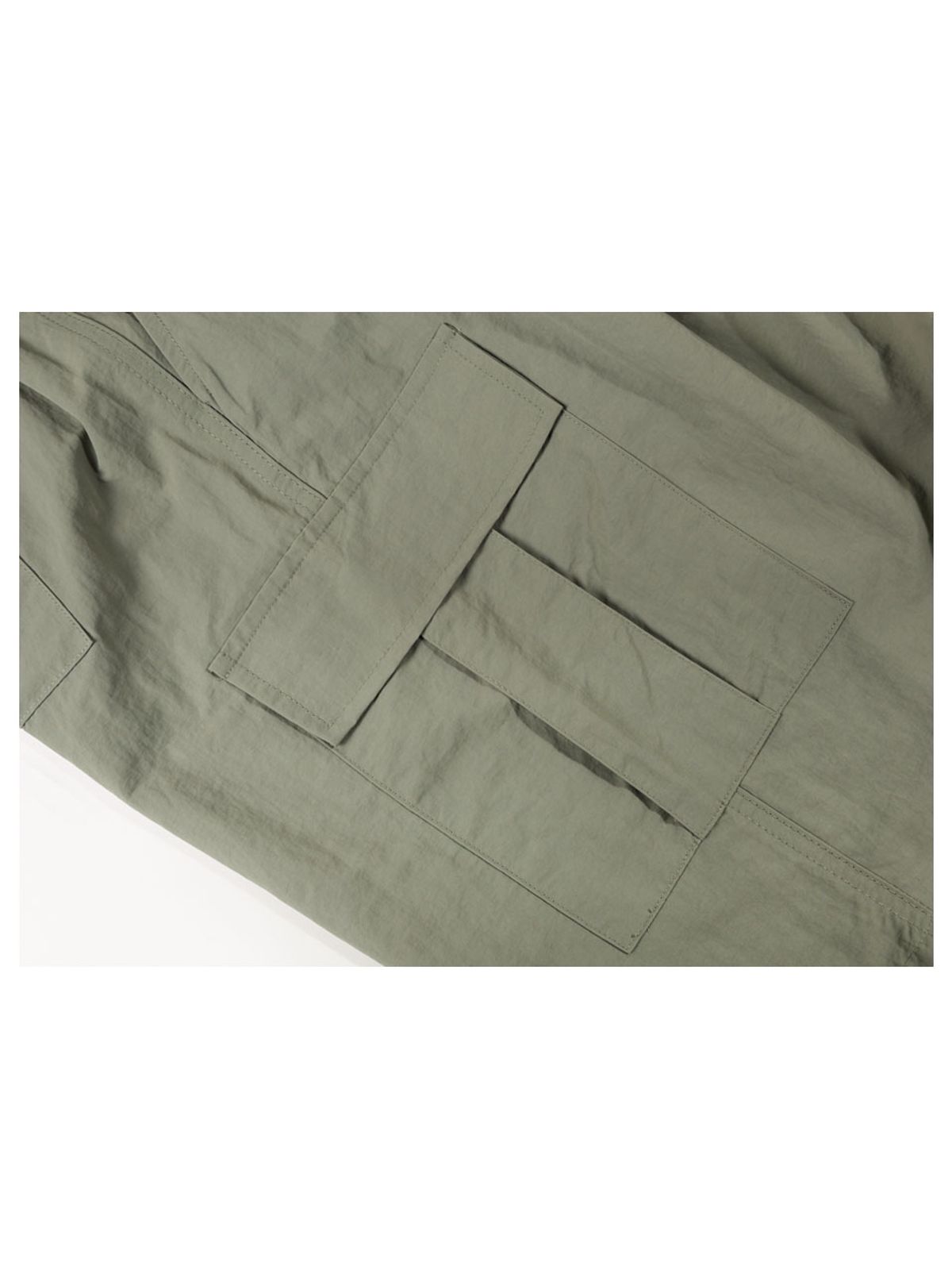 구빈(GUBIN) [SEASON OFF] 패치 포인트 나일론 카고 하프팬츠 - 카키