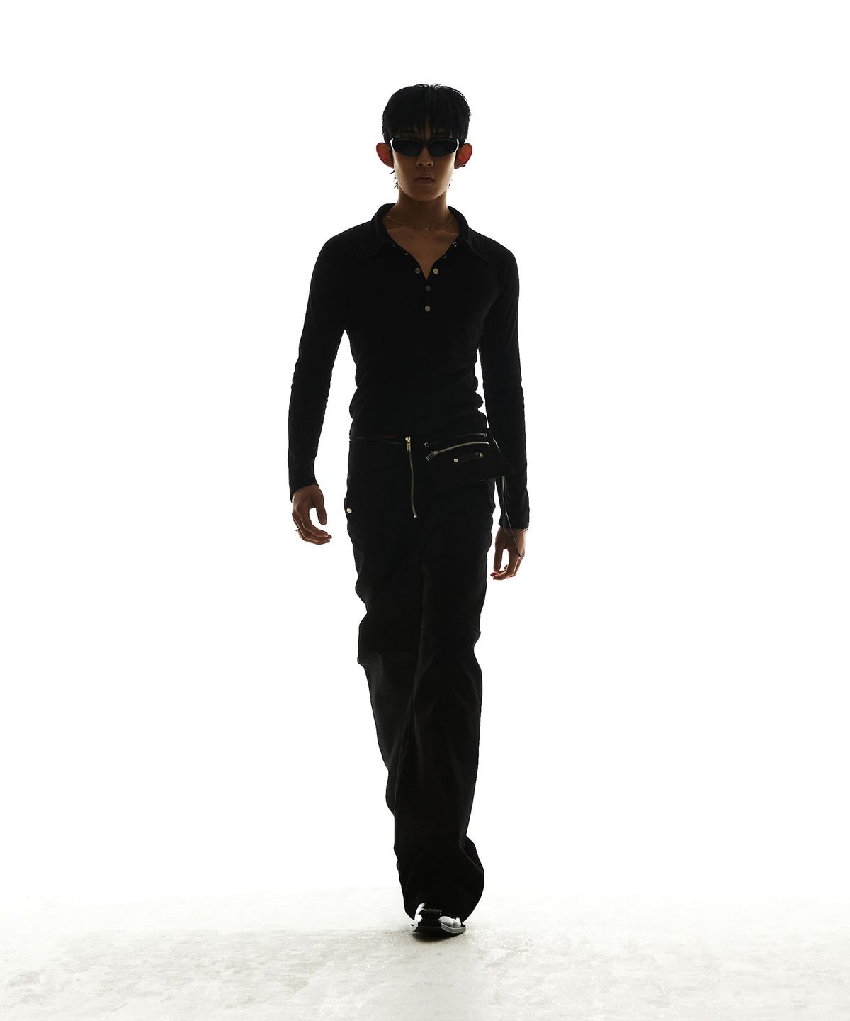 모어댄블랙(MORE THAN BLACK) SNAP COLLAR LONG SLEEVE