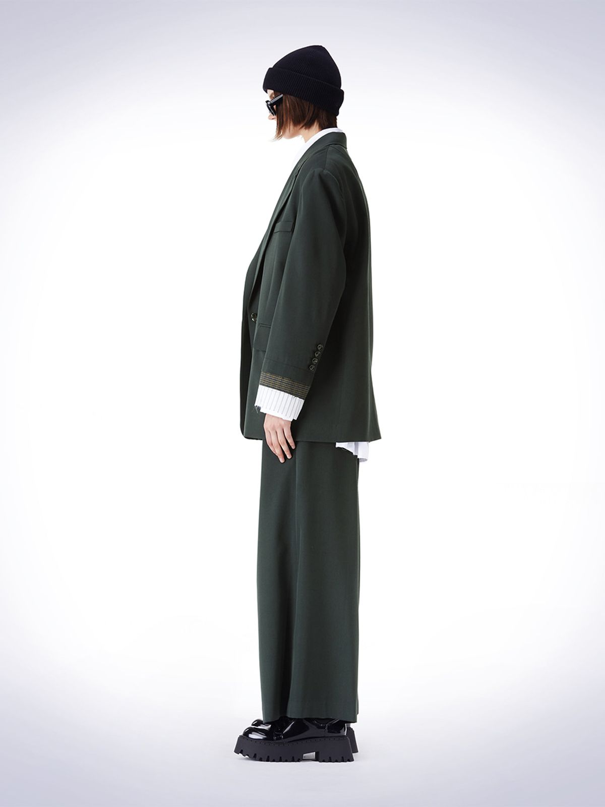 하우스공칠이씨(HAUS072C) COLORING SLEEVE JACKET DARK GREEN