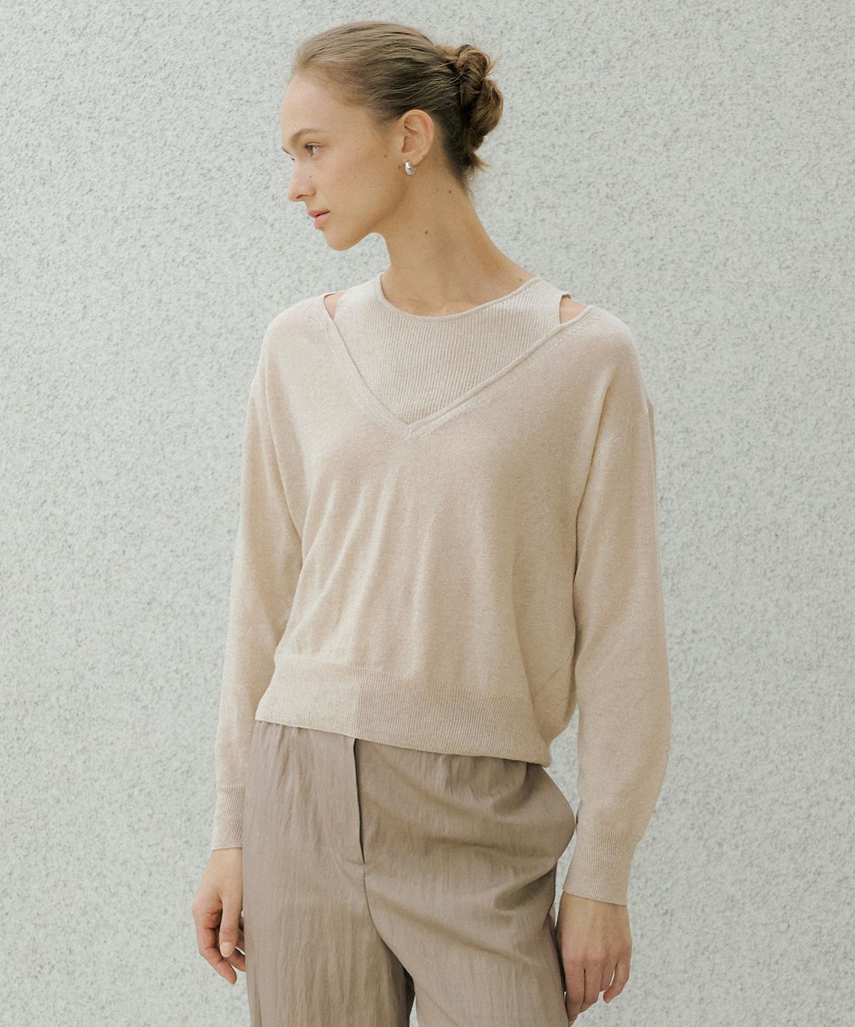 오떼뜨(OCTETTE) LINEN V-CUT LAYERD KNIT_2COLOR