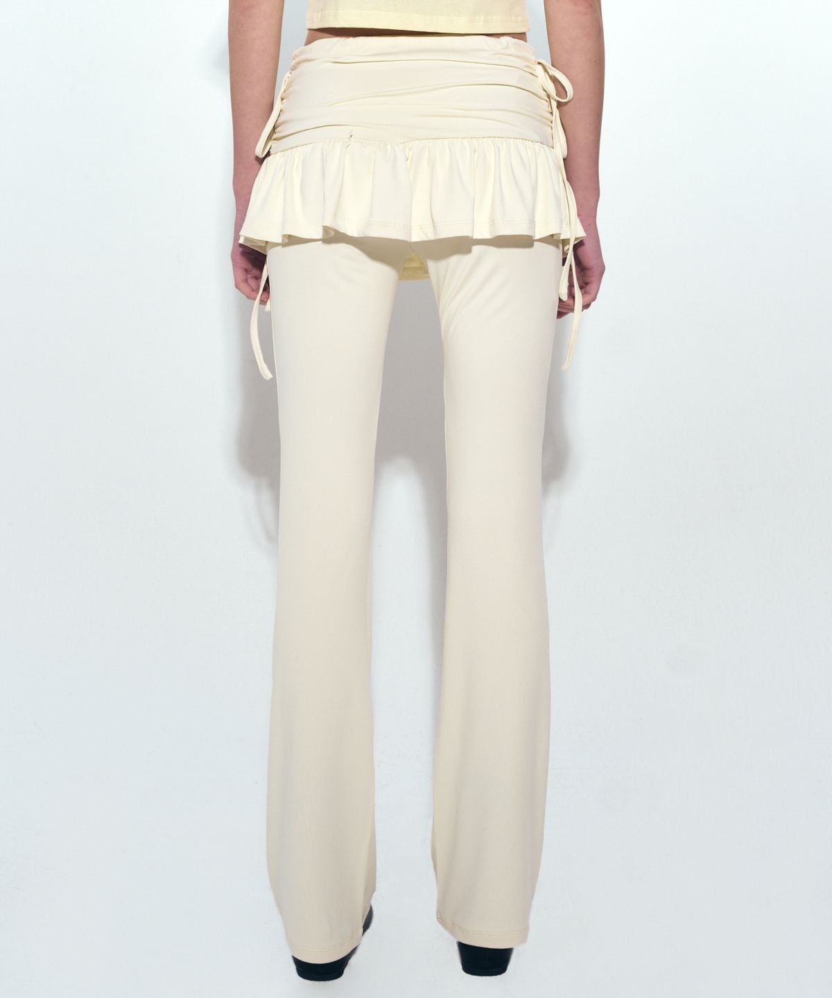 닉앤니콜(NICK&NICOLE) LAYERED RUFFLE SKIRT PANTS_CREAM