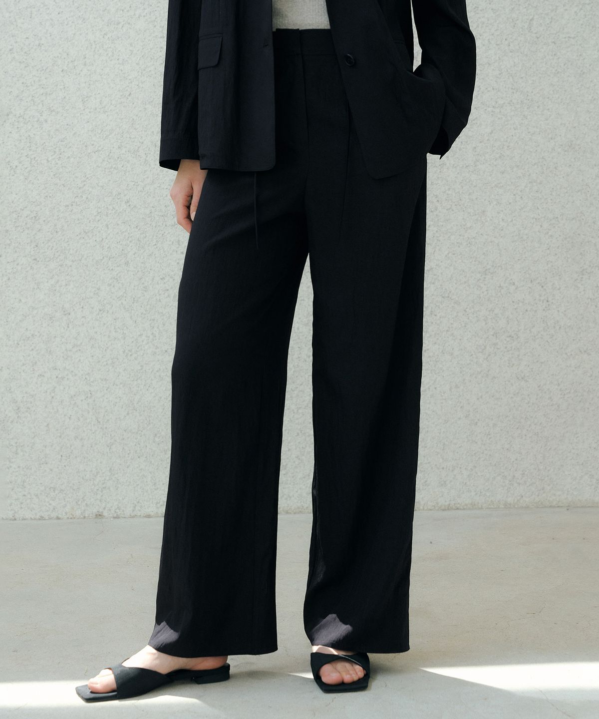 오떼뜨(OCTETTE) AIRY SOFT ANORAK BANDING PANTS_2COLOR