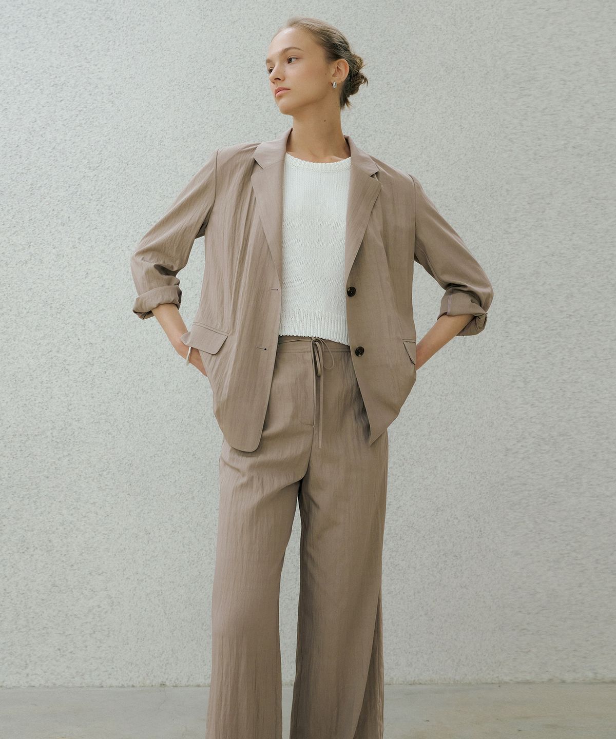 오떼뜨(OCTETTE) AIRY SOFT ANORAK BANDING PANTS_2COLOR