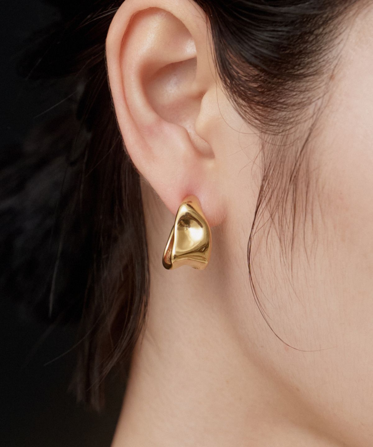 노비스도쿄(NOVICE TOKYO) 뉘앙스 플랫 후프 귀걸이 Nuance Flat Hoop Pierce［Stainless］/ Gold