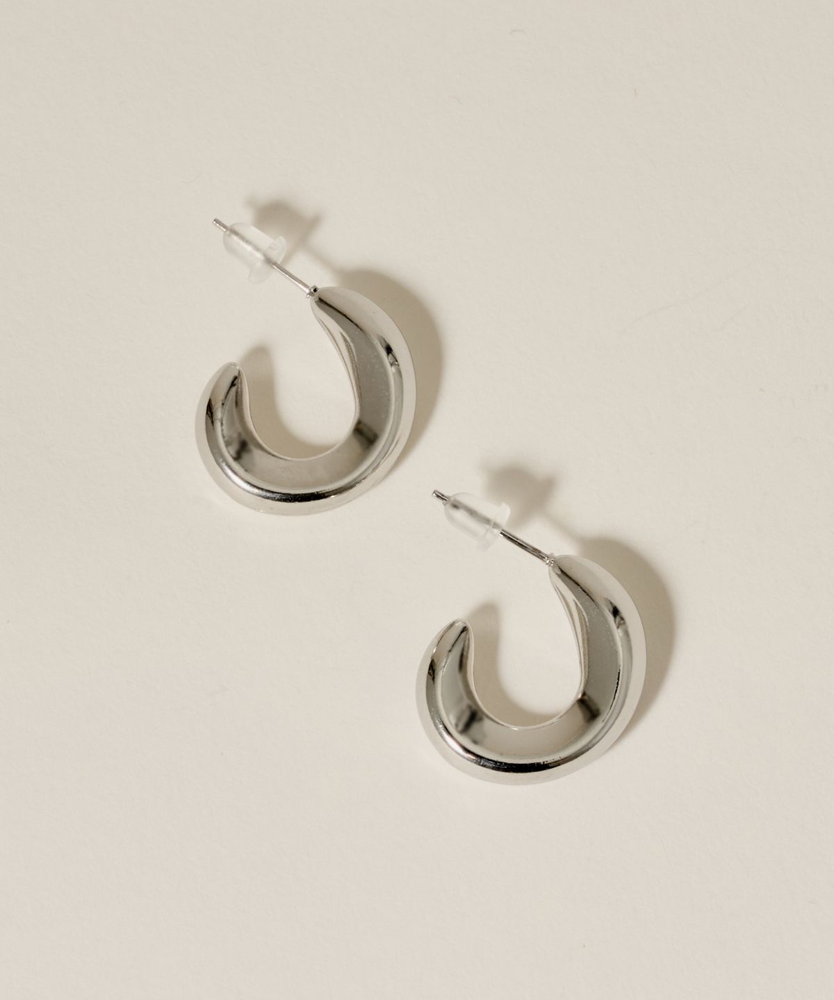 노비스도쿄(NOVICE TOKYO) 뉘앙스 후프 귀걸이 Nuance Hoop Pierce［Stainless］ / Silver