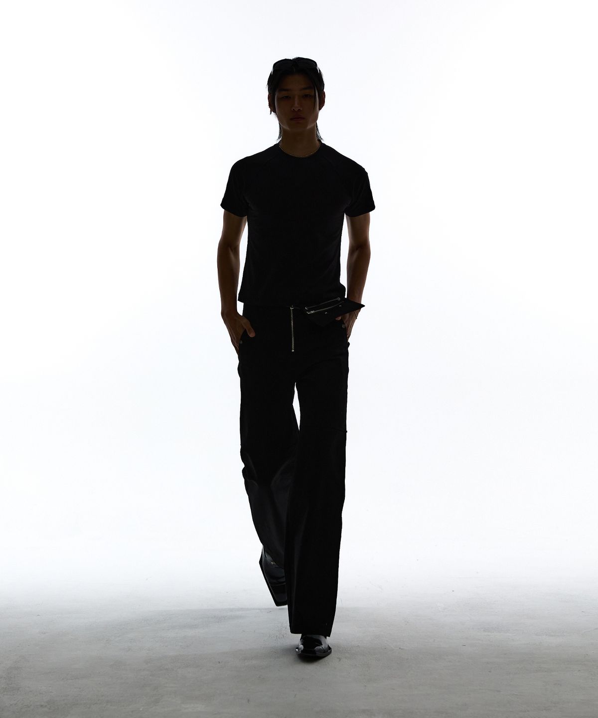 모어댄블랙(MORE THAN BLACK) CUT OFF HALF SLEEVE - ALL BLACK