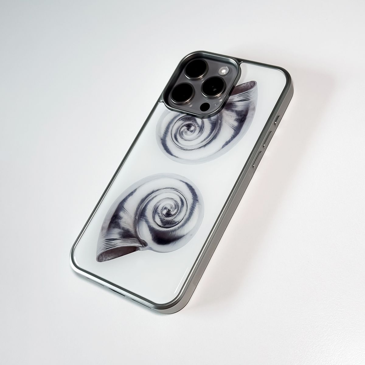 메모리즈바운더리(MEMORIESBOUNDARY) NTA Silverborn Concha Phone Case (SV_White)